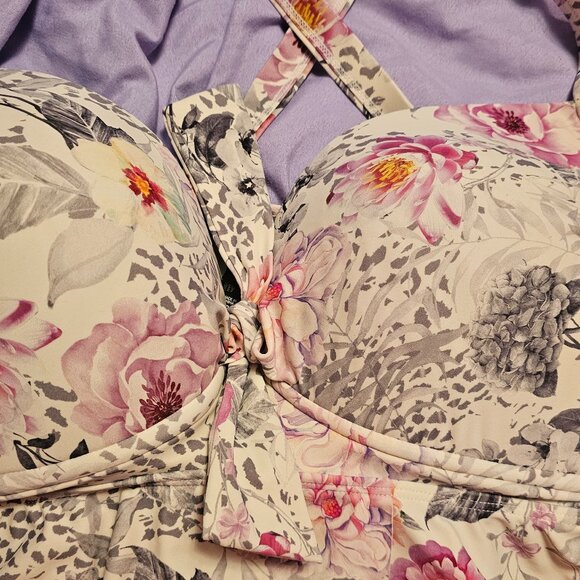 Floral Bathing Suit Top - Picture 5 of 8